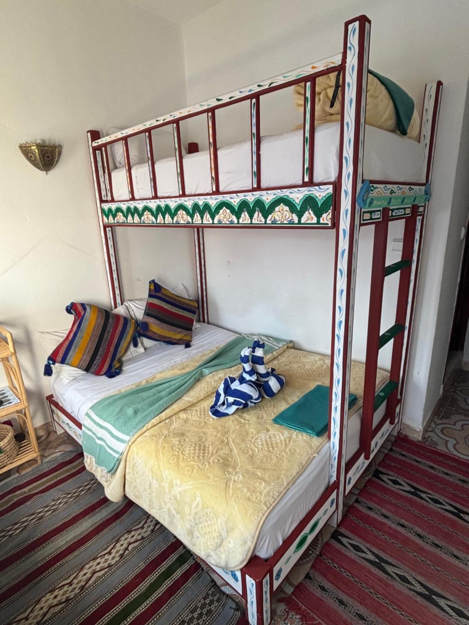 Hotel Sakura Chefchaouen Buitenkant foto