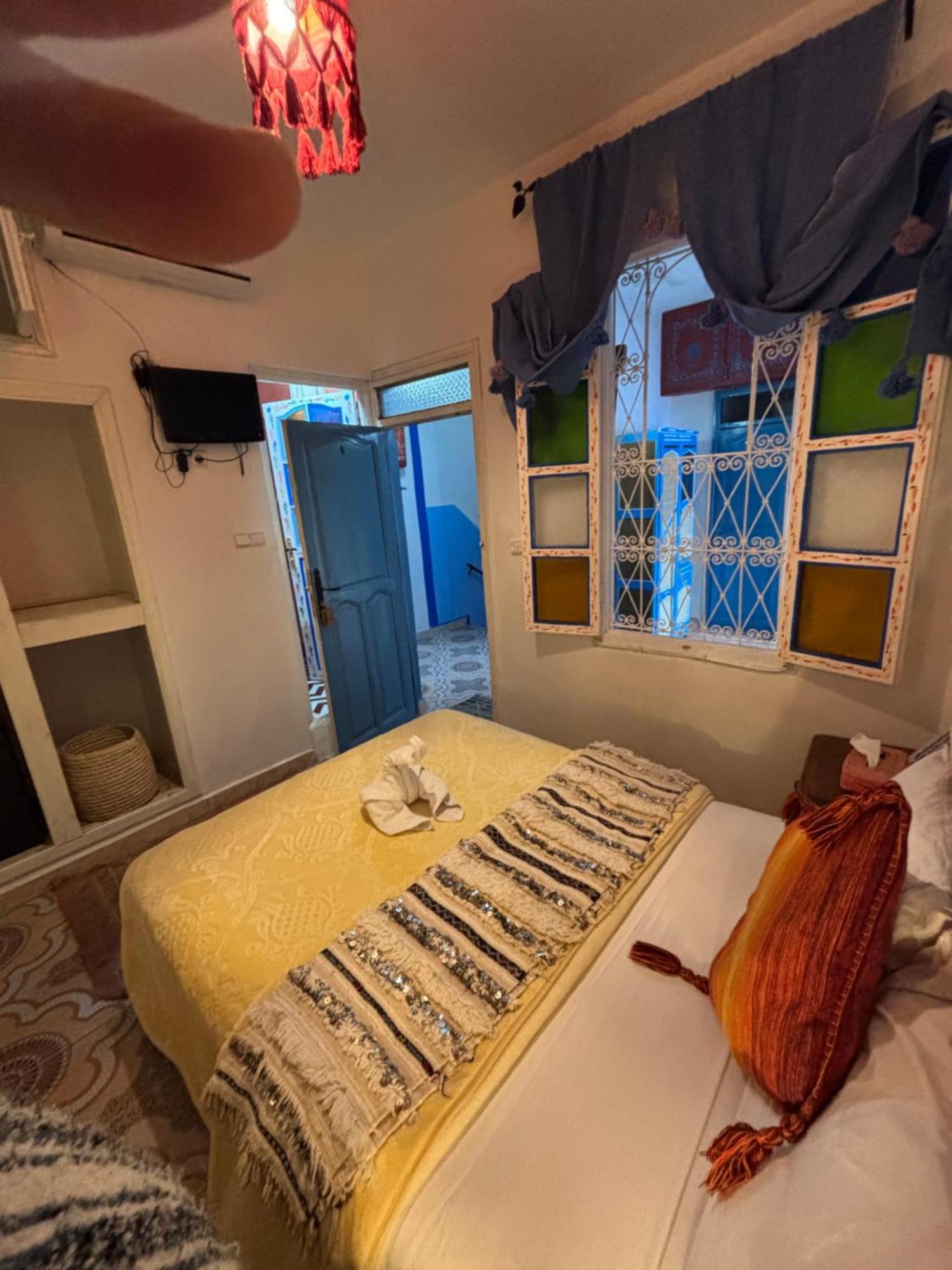 Hotel Sakura Chefchaouen Buitenkant foto